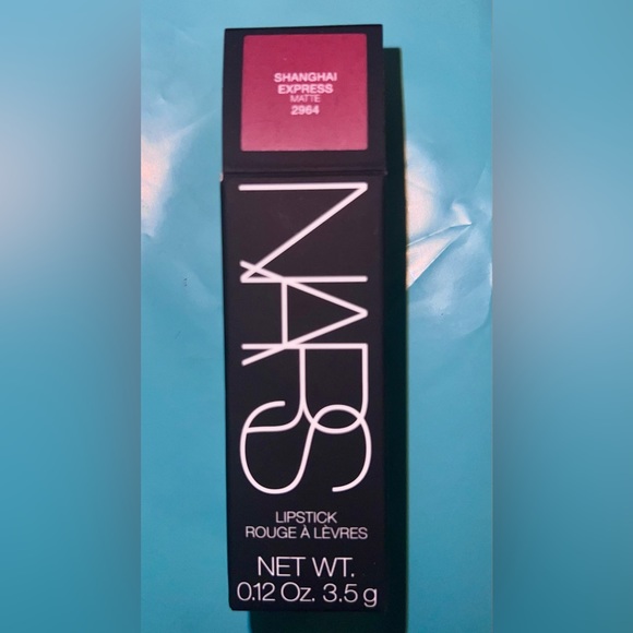 NARS COSMETICS Satin Iconic Lipstick-Shanghai Express. Rouge, Dark, Tint, Fancy - Picture 2 of 7